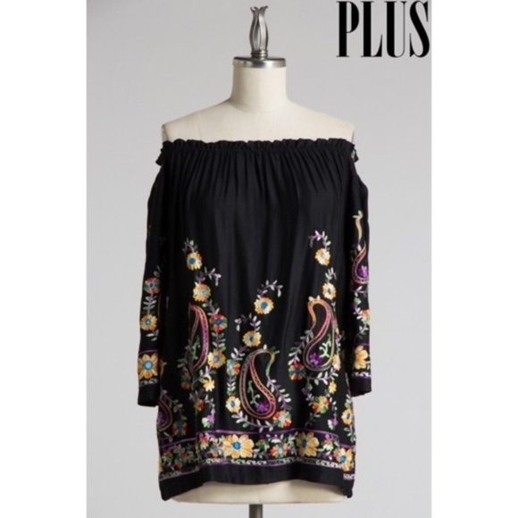 Selected for host pick🌸🌺 🎉 EMBROIDERED OFF SHOULDER TOP - Picture 1 of 5